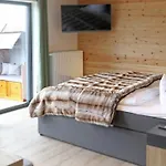Bergbutzen Mit Balkon Apartmán