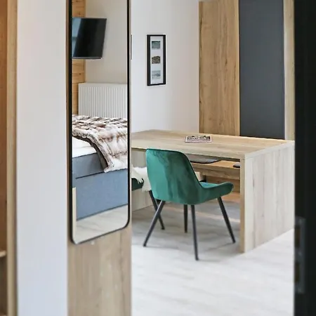 Bergbutzen Mit Balkon 布劳恩拉格