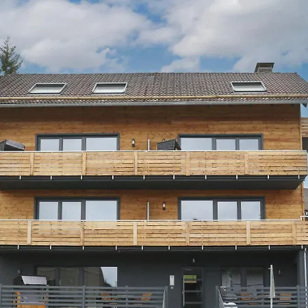 Apartment Bergbutzen Mit Balkon *