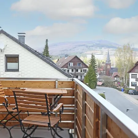 Bergbutzen Mit Balkon Διαμέρισμα