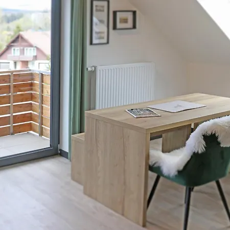 Apartment Bergbutzen Mit Balkon