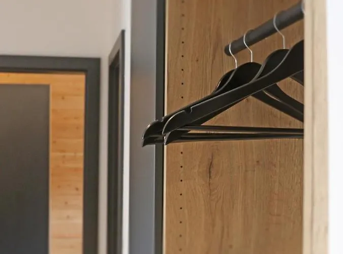 Bergbutzen Mit Balkon